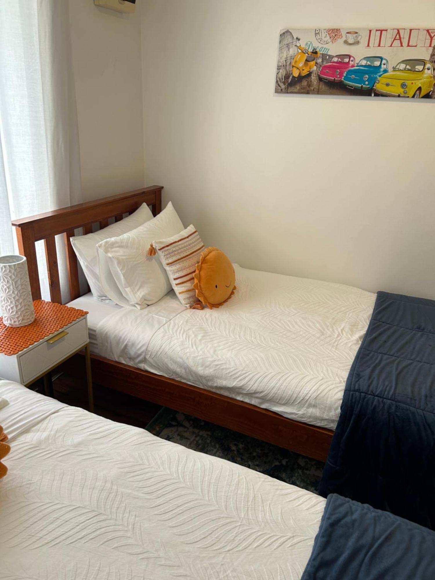 Sunshine Three Apartment Salisbury ภายนอก รูปภาพ